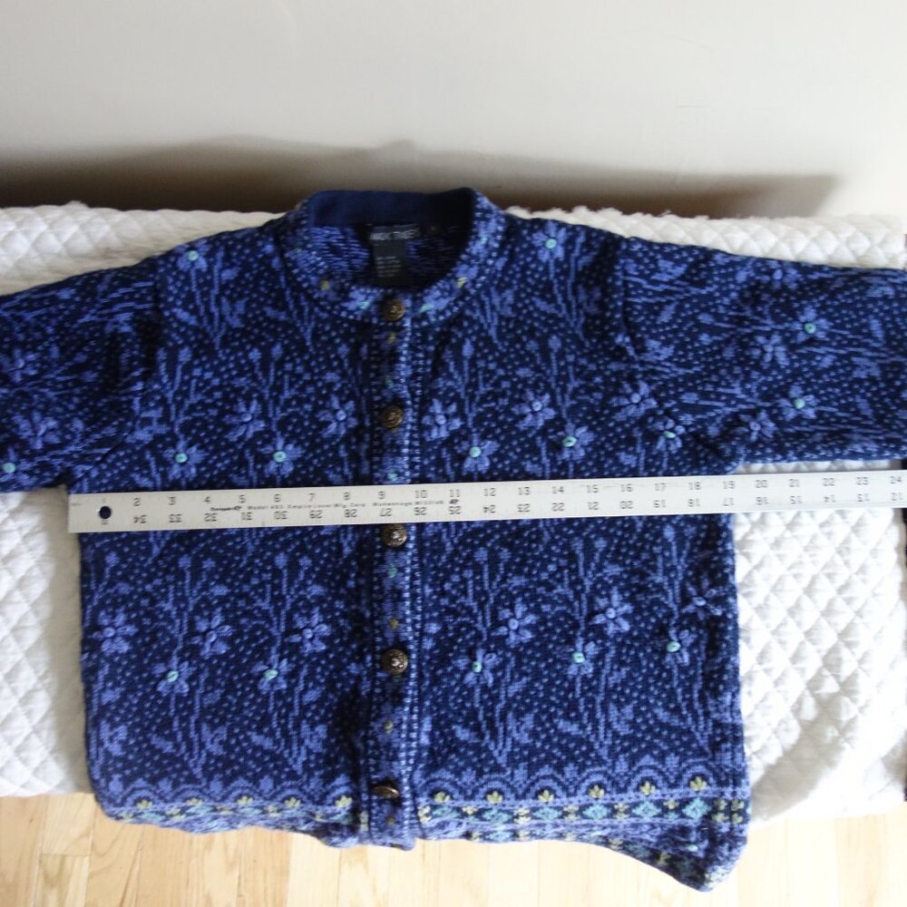NOMADIC TRADERS Knitted Floral Embroidered Purple Sweater – Wmns Large - Picture 4 of 9